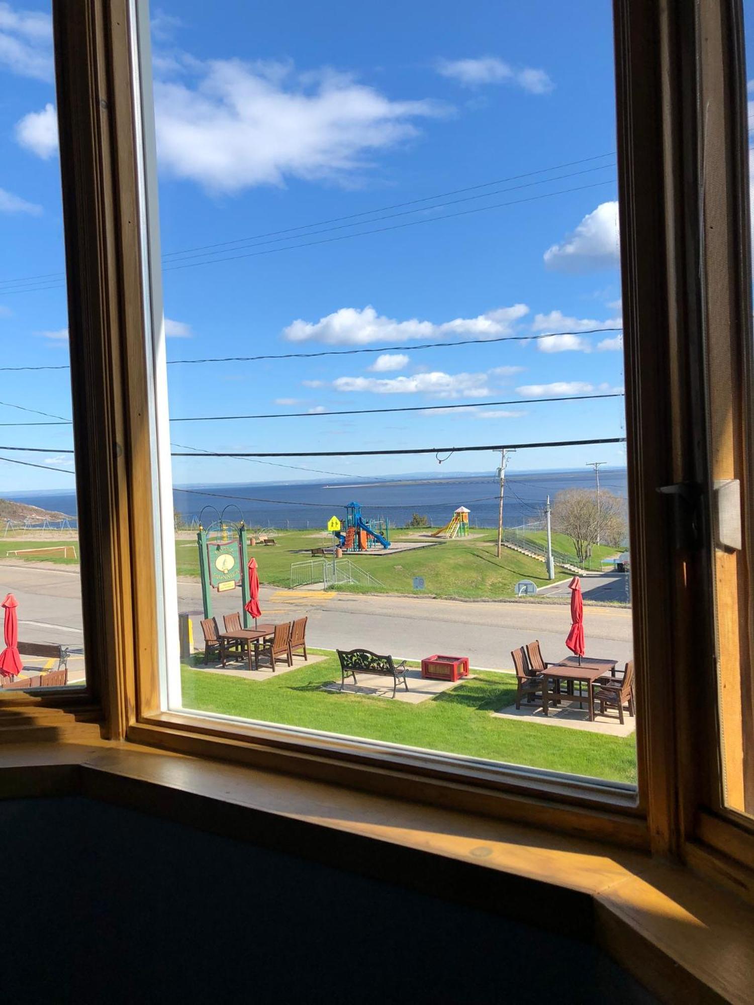 Hotel Le Pionnier Tadoussac Luaran gambar