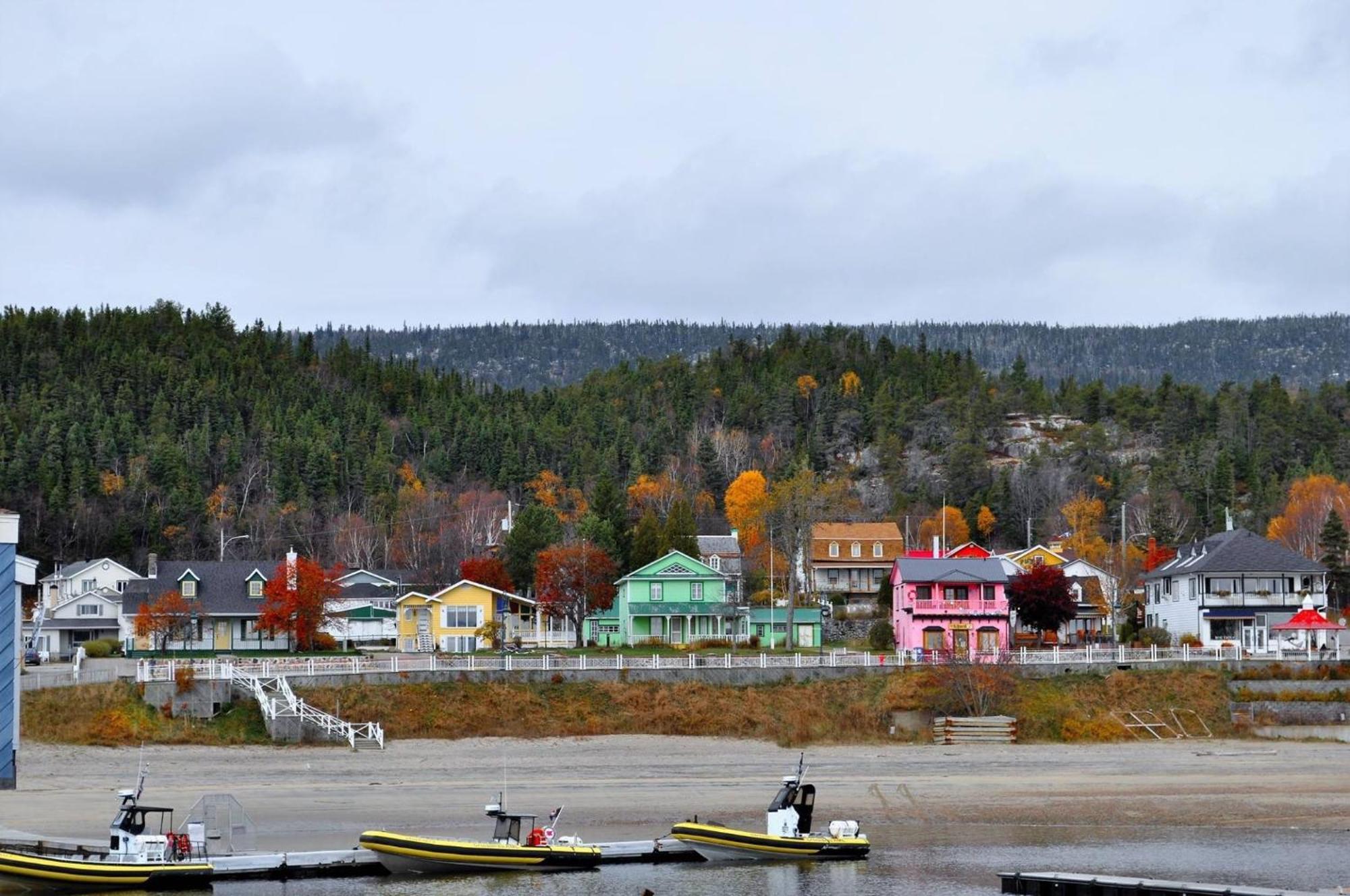 Hotel Le Pionnier Tadoussac Luaran gambar