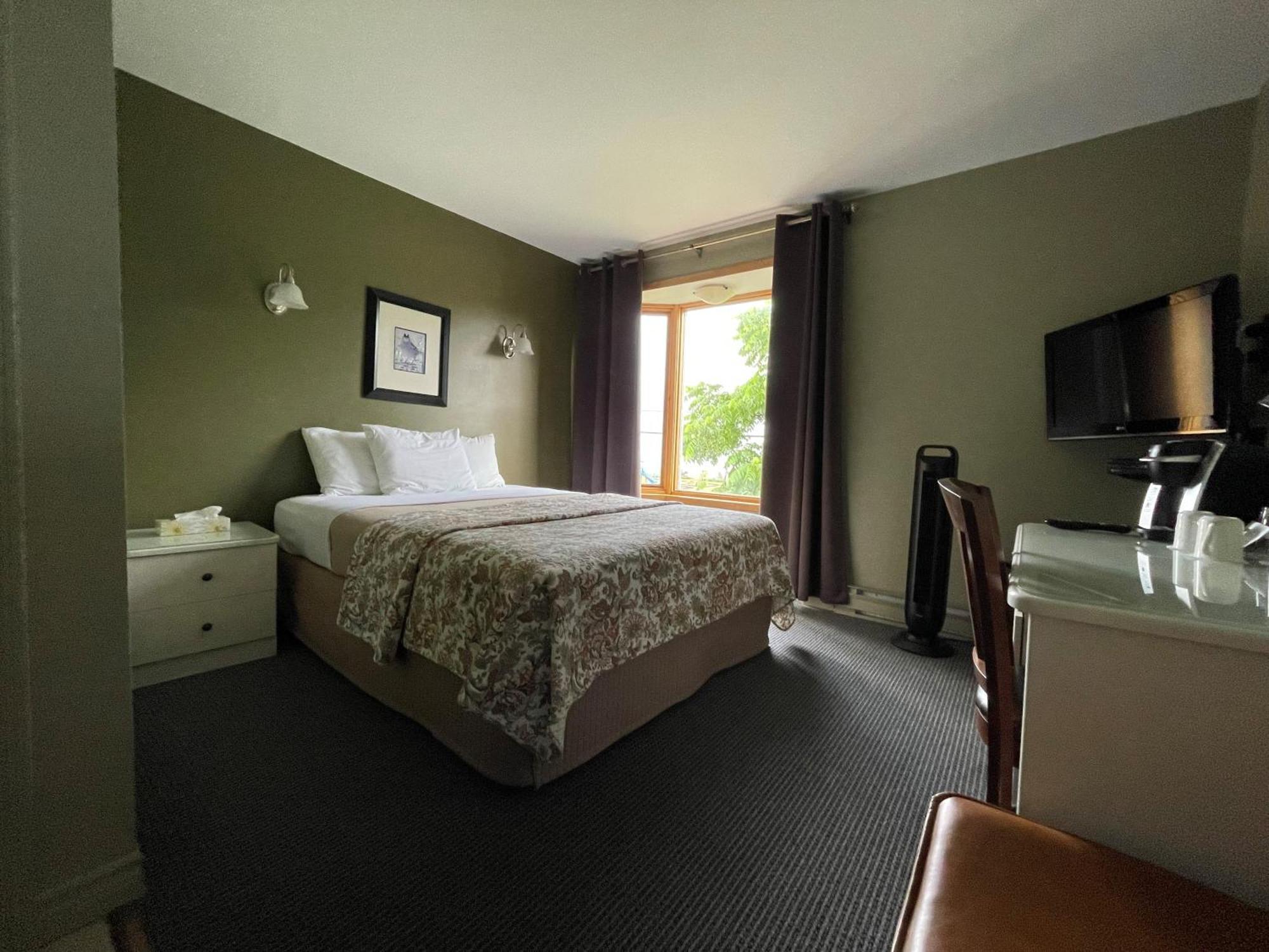 Hotel Le Pionnier Tadoussac Luaran gambar