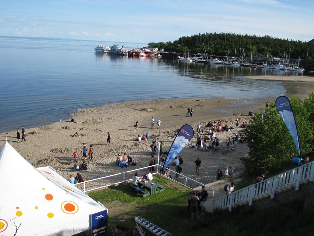 Hotel Le Pionnier Tadoussac Luaran gambar