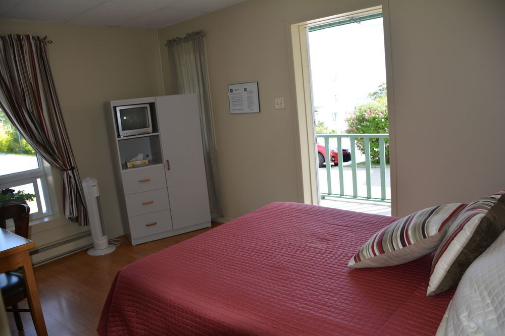 Hotel Le Pionnier Tadoussac Luaran gambar