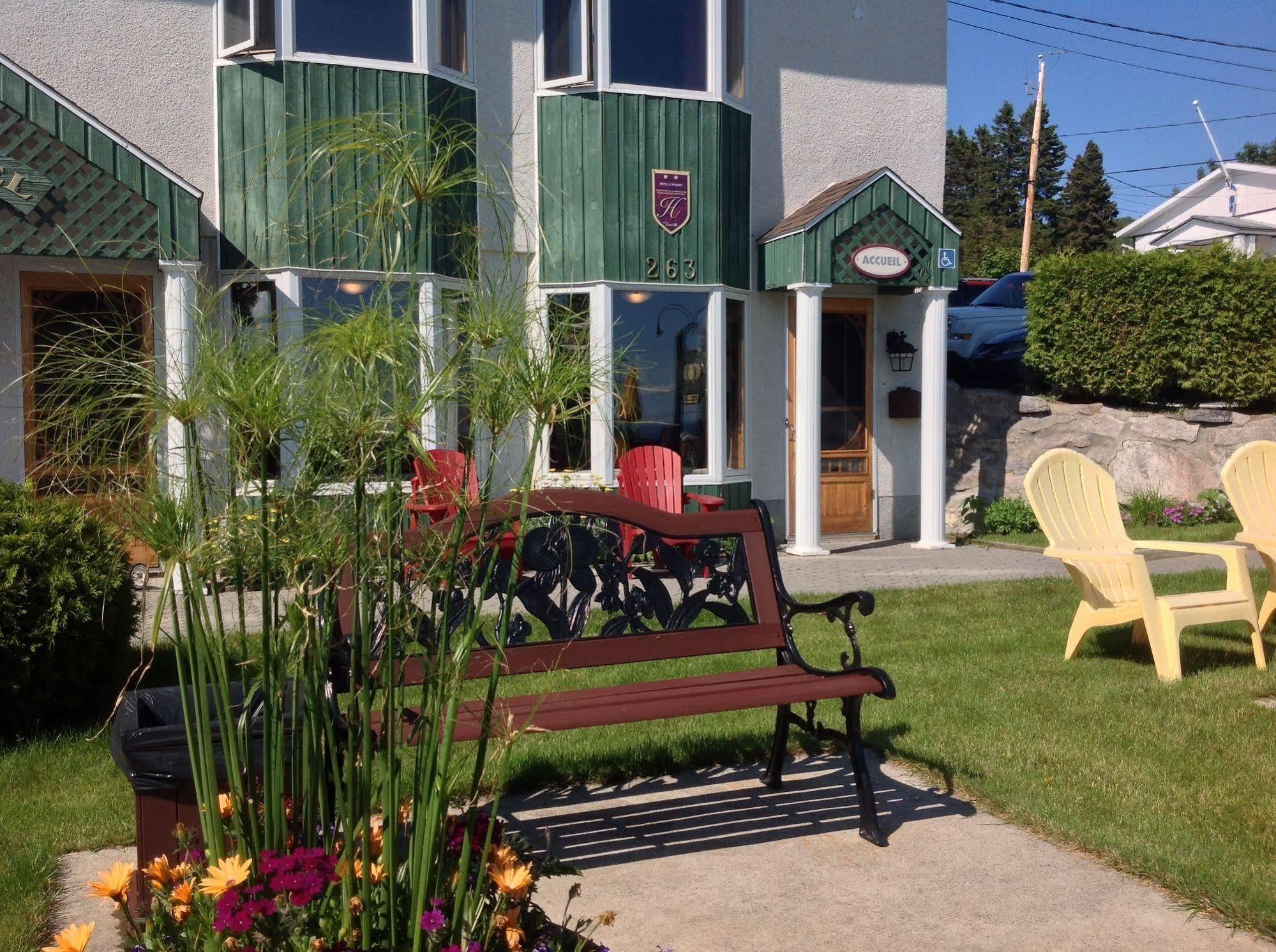 Hotel Le Pionnier Tadoussac Luaran gambar