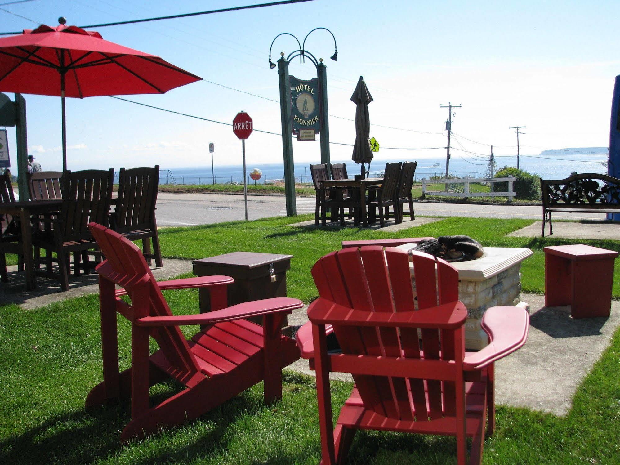 Hotel Le Pionnier Tadoussac Luaran gambar