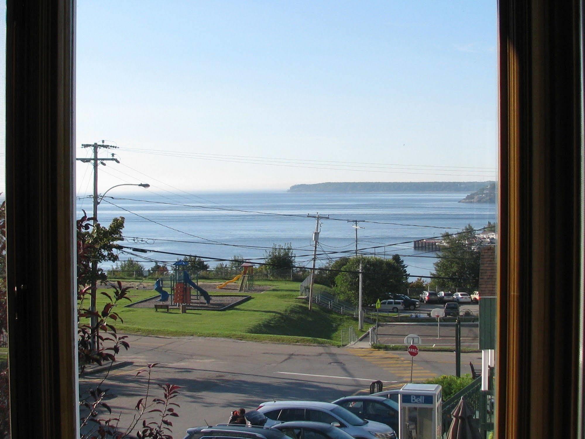 Hotel Le Pionnier Tadoussac Luaran gambar